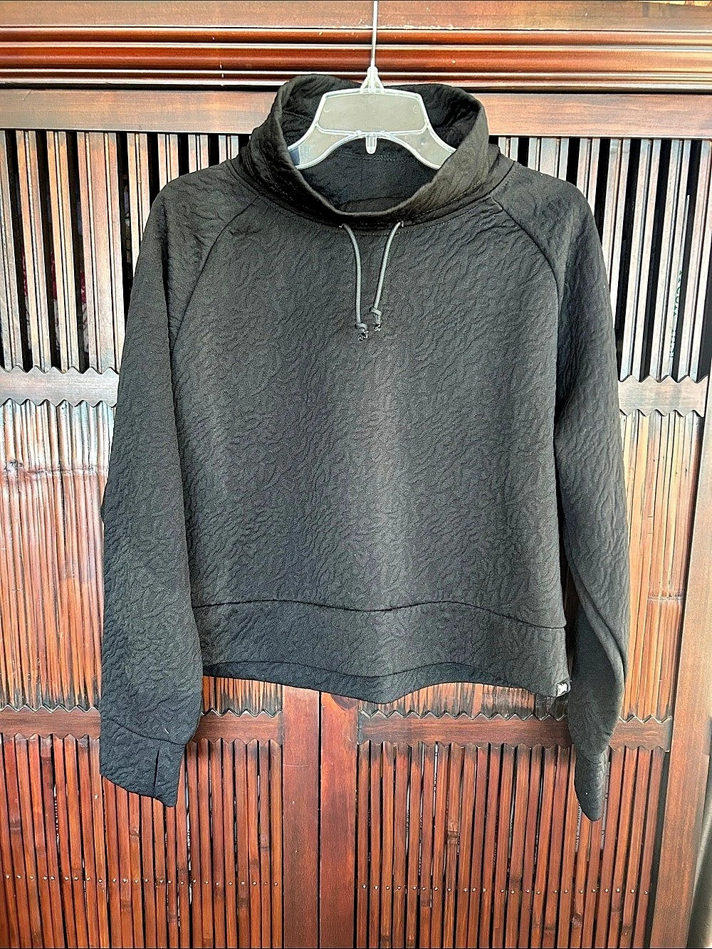 Juicy Couture Sport Jacquard Quilted Cowl Funnel Neck Pullover Top size L